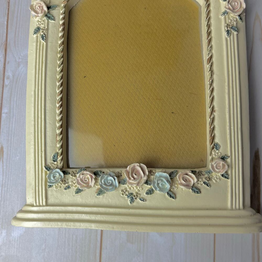 Vintage 90s Cherub Roses Resin Picture Frame Arch Opening Cream w/ Gold Accents - Picture 4 of 8